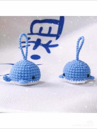 手工钩织动物挂件:小鲸鱼视频教程
#手工 #钩针 #教程 #挂件 #小鲸鱼