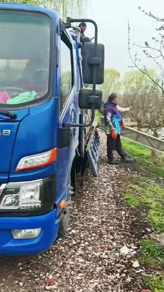 2026年3月18日继续放鱼!连续放鱼鱼口非常暴躁!
1、大混养放生口黄金鲫两仓1200斤!钓小鱼钓到大青回鱼和小鱼一样4元/斤回鱼!大混养品种齐全!有大青、草鱼、鲤鱼、鲫鱼、#是时候展现真正的钓鱼技术了 #打龟是不可能的 #钓鱼人的精神无人能比 #真实户外 #用一张照片证明你是钓友 扁鱼、江扁、叉尾洄、汪丫鱼、庐鱼、翘嘴等!