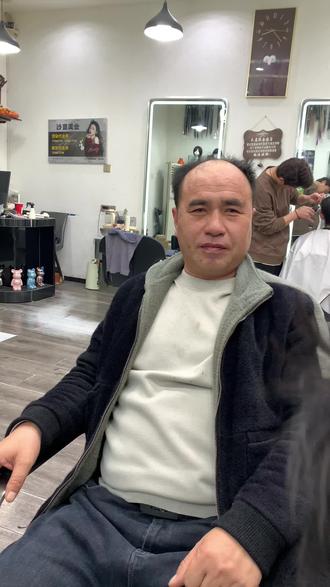 #侯马假发定制
趁还年轻,把头发做上,不留遗憾,
人生很精彩,不能总是光秃秃