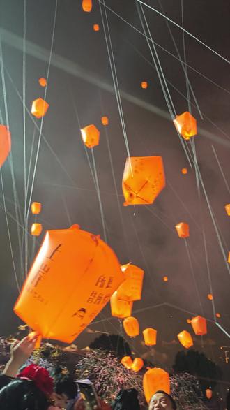 放完孔明灯,开灯的那一刻天塌了#葛仙村