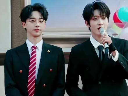 是不是兄弟情我自有判断#启程cp #曹恩齐何运晨 #琴律 #启程 #红毯