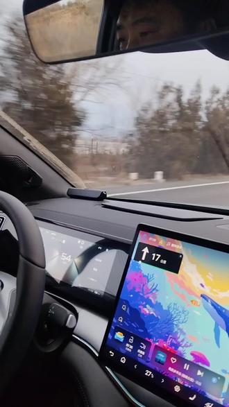 都说高速封路,担心堵车,起了个大早,给大家预报一下,怀来回北京方向从东花园上高速,货车受限,小车一路畅通,身份证都没查