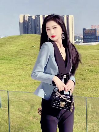 #职场穿搭 #西服穿搭 #西服的魅力 #时尚女装穿搭 #我要上热门🔥