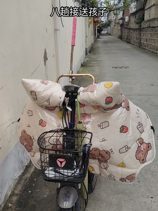 淋不湿的挡风被,大小电瓶车都可以用,挡风被加厚加绒暖和#钢化膜挡风被#挡风被#宝妈推荐