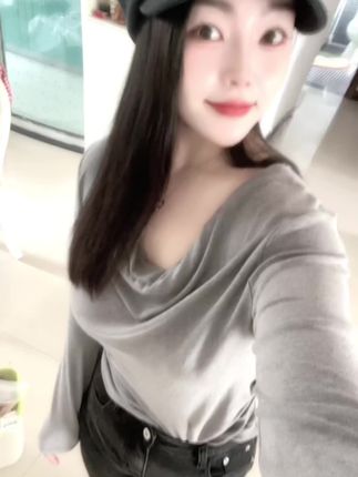 #酷酷的小姐姐