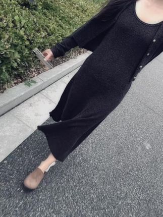 时间经不起细算 过往经不起细看 执着太久的东西或许本身就没有意义#新款#穿搭