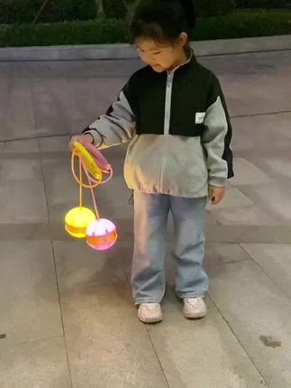孩子专注力不好、协调性差,试试发光跳跳球,边数边跳高效提升专注力和体能#感统训练 #儿童运动 #儿童玩具