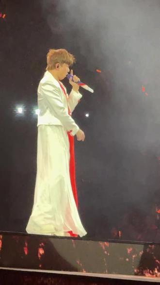 抢票从来就没有没有抢着过,摩天轮买的票没有让我失望,去年内场11排今年内场5排,下次记得安排到第一排#大麦网 #张杰成都演唱会