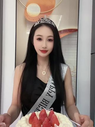 生日邀请函: 感恩所有的遇见,承蒙厚爱,即将迎来直播以来的第二个生日,非常感谢大家一路的陪伴与支持,在这个特殊的日子里,真诚邀请您来参加我的生日庆典,9月19日 明天早上8:00,相约 播间,不见不散~#