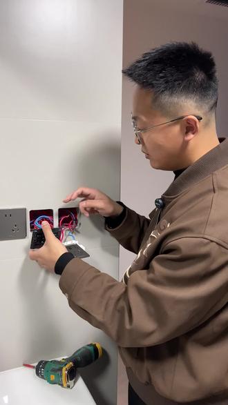 普通浴霸接入全屋智能控制只需这样做。#荆州小米智能家居 #荆州全屋智能 #小米全屋智能 #智能家居智能生活