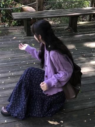 秋冬穿搭合集|紫色麻花开衫外套🍂韩系碎花裙穿搭 🍂:太喜欢秋天的感觉啦~ #秋冬穿搭 #穿搭分享 #韩系穿搭 @抖音小助手