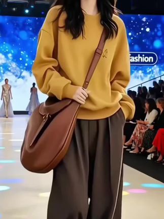 #秋款新品 #时尚潮流 气质百搭两件套女2025春秋新款减龄黄色套头卫衣休闲阔腿裤套装女#洋气减龄 #显瘦穿搭 #面料柔软舒适