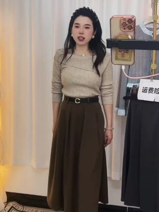 #时尚洋气减龄穿搭 #韩版穿搭 #࿆休闲减龄穿搭 #半身裙 #显高显瘦穿搭