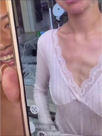 穿对内衣,平胸也能聚出"沟",小胸姐妹的福音,一秒从A变成C,一穿一个不吱声#小胸聚拢#内衣推荐 #无肩带内衣 #小胸必备款式