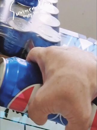 百事可乐#百事可乐#多喝水 #喝水我是认真滴 #干了这杯