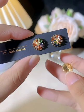 多巴胺耳饰 彩色锆石雏菊耳钉彩虹花朵耳环,#时尚穿搭 #耳环控