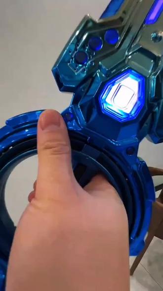 男生终极梦想,甩出七彩光剑 #火旋双刃光剑 #光剑 #男生玩具 #玩具剑