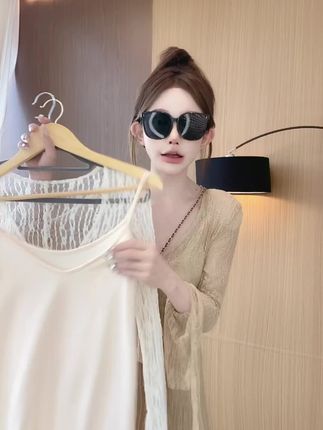 克拉恋人 法式慵懒感两件套V领长裙吊带连衣裙#连衣裙 #洋气连衣裙 #裙子穿搭 #时尚潮流 #气质优雅