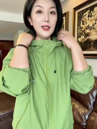 男女同款冲锋衣,简约大气又实穿🤟#今日穿搭