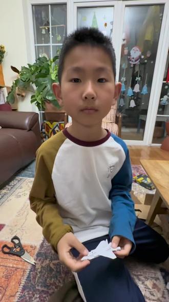 战斗机SU57折纸,写完作业赶紧折纸😁 #小学生手工#手工#战斗机折纸 #手工制作战斗机 #手工制作军事模型