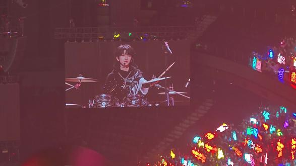 2.1 极恶都市🎸
我挺喜欢的一个乐队舞台~
#张桂源 #左奇函 #杨博文 #陈思罕 #陈浚铭