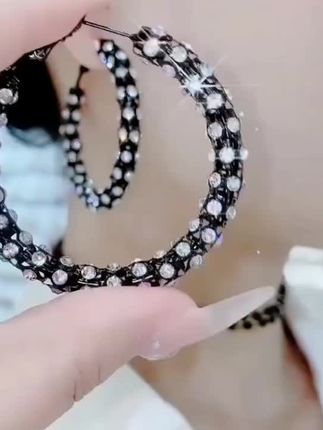高级感闪钻大耳圈 #女人喜欢的饰品 #小众耳环 #耳圈 #高级感耳圈 #时髦精的ootd