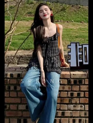 #百搭上衣 #格纹上衣 #时尚穿搭 #韩系穿搭 #拍照穿搭