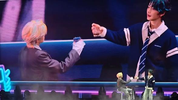 听听老师教的,再看看学生学的,你就看吧,一看一个不吱声#云旗#郝熠然#云熠久久