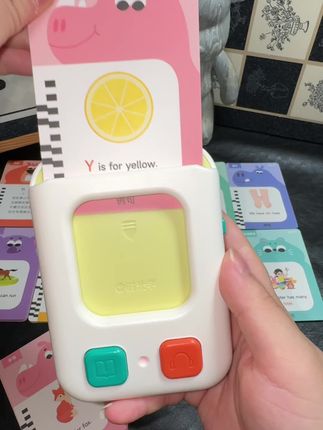 #时光学 这个小小的卡片机太懂老母亲了!插卡即可阅读,发音标准,陪伴阅读可以这么简单!#宝妈推荐 #早教机 #宝宝学字 #控娃神器