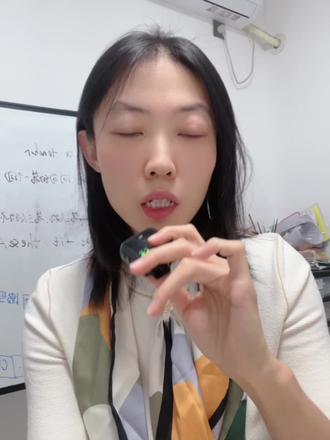 九全册期末必考词组1️⃣【应该做某事】作文黄金句型1️⃣
1. be (not) supposed to do sth.
2. be (not) expected to do sth.
3. had better (not) do sth.
4. ought (not) to do sth.
5. should (not) do sth.
#初三 #初三英语#中考英语 #九年级 #英语作文