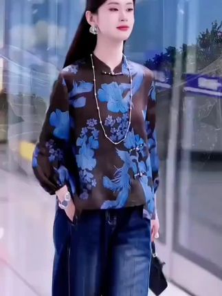 姐妹们, 你们要找的中国风气质小衫, 他真的来了, 今年特别的流行。