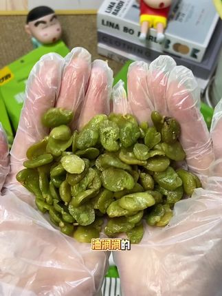 最近追剧都被这个甘源家翡翠绿豆承包了!又酥又脆巨好吃#蚕豆 #追剧小零食 #零食推荐 #甘源零食 #快来一起尝个鲜