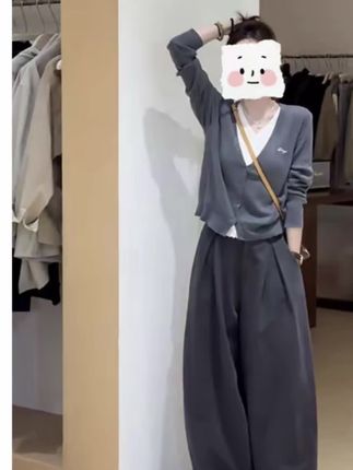 秋季新款减龄时尚套装女撞色假两件针织上衣显瘦阔腿裤百搭两件套#爆款热卖中 #谁穿谁好看不分年龄段 #显瘦穿搭时尚女装 #每日分享