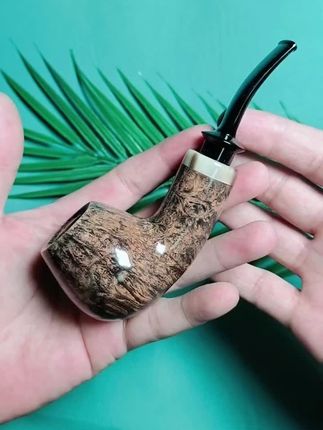 意大利石楠木材质,3烟道,经典个人代表作 自由式牛头款,高颜值高抽吸品质高性价比 #石楠木烟斗 #烟斗客 ,