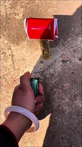 二踢脚炸彩纸🎊氛围感拉满#解锁鞭炮新玩法 🧨