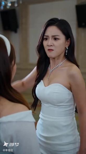 我在即梦发现了一个超棒的作品!来即梦AI,看更多精彩内容!#梦到哪出演哪出 #即梦seedance2.0 #即梦AI #AI分身戏精大赛 #我的AI分身杀疯了