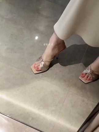 #夏季凉鞋 2025年夏季新款方头法式细跟高跟鞋女凉鞋黑色气质女鞋仙女风拖鞋#高跟凉鞋 #女鞋分享 #时尚高跟鞋 #法式高跟鞋