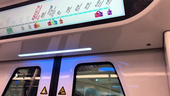 歌手黄子弘凡提醒您(终于听见了o(≧v≦)o)#黄子弘凡 #杭州地铁