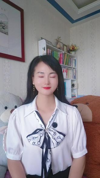 名家散文分享|《草在笑》(作者:丁立梅 朗诵:薛凤娟) 风掠过原野,草儿也在轻轻欢笑。品读丁立梅《草在笑》,在文字里遇见细碎美好🌿
#丁立梅散文 #朗诵 #治愈系文字 #美文朗读 #人间温柔