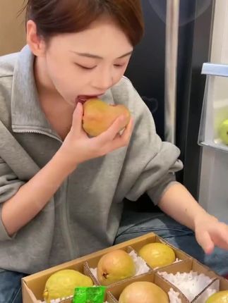 一年只能吃一季的#红心芭乐 又软又糯巨好吃!#管理期 也可以放心吃!#新鲜应季水果 #优质水果 #现摘现发新鲜到家