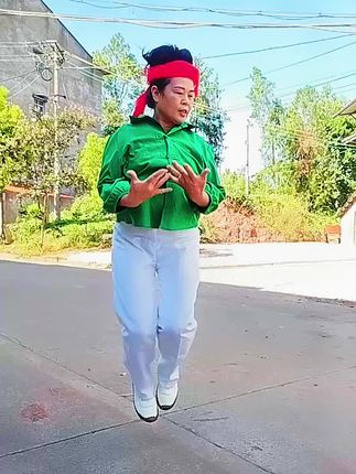#每天一曲,保持开心乐观,朋友们,上午好,开心就好