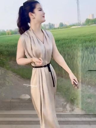 时尚潮流休闲连衣裙#优雅气质 #高级穿搭 #女人味穿搭 #好身材好气质
