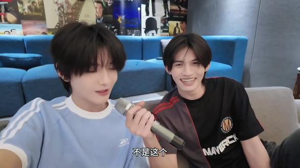 今天的高嘉辉 是普普的专属“麦架”#绝配 #云熠星河