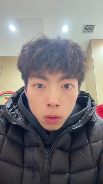 接受一切发生,允许一切流走#情感 #分手 #恋爱 #心理 #情绪