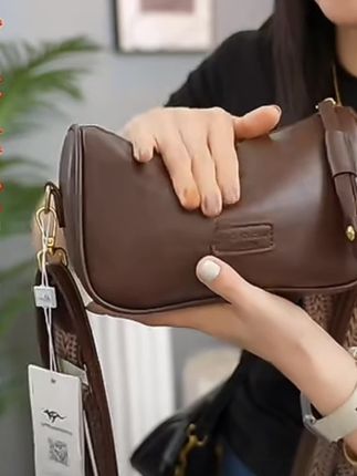 #包包 #休闲百搭包 #多层包包 #包治百病 #单肩斜挎包推荐