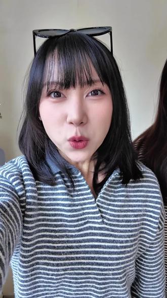 有谁在追《在你灿烂的季节》🙋太好看啦~
#李圣经 #抖音时尚碎碎念 #买点漂亮衣服哄自己上学 #早春辣妹已就位 #跟着明星学穿搭