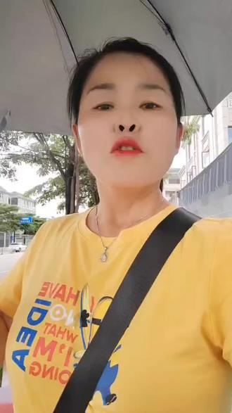 五十五岁左右大姐是最难找对象的 我给你两个建议 如果你沒体钱了麻 克找个年纪大点大哥养你 如果你有钱克找个年轻点帅哥克养他 分分钟就脱单#热门话题 #红娘牵线找对象