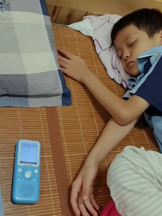 他们眼里的妈妈分两种:学习上,妈妈的唠叨是对他两的束缚;生活上,妈妈的无偿付出是对他俩的偏爱。#记录成长过程 #家有熊娃 #太难啦