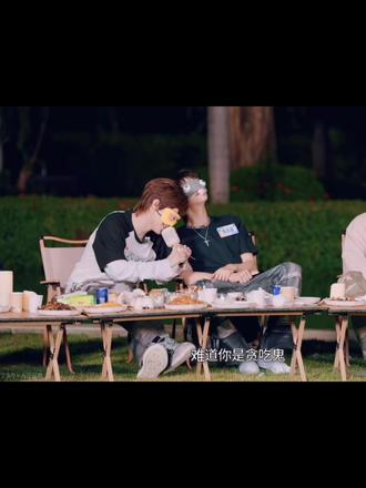 当你已经笑的不行 而你的bro还在加料时#时代峰峻 #族综 #物料 张泽禹