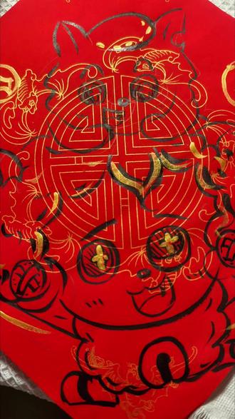 宝宝们!今天用画笔把童年顶流喜羊羊和灰太狼画成年味版啦~
✨绘画步骤:
1. 先起稿,定好位置
2. 画出喜羊羊和灰太狼的外部轮廓
3. 勾细节,毛发、眼睛、表情都安排上
4. 最后加上新春文字点缀,氛围感直接拉满!
你们还想看我画什么角色?评论区告诉我,我来安排!
@DOU+小助手 #喜羊羊与灰太狼 #新年绘画 #绘画教程 #童年回忆 #手残党也能画